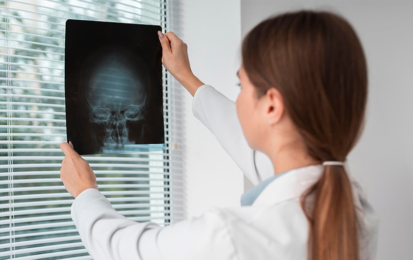 alta tecnologia e eficiencia na hora - Alta tecnologia e eficiência na hora de imprimir o exame de tomografia