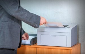 por que adotar servicos 300x189 - Por que adotar serviços de outsourcing para a sua empresa?
