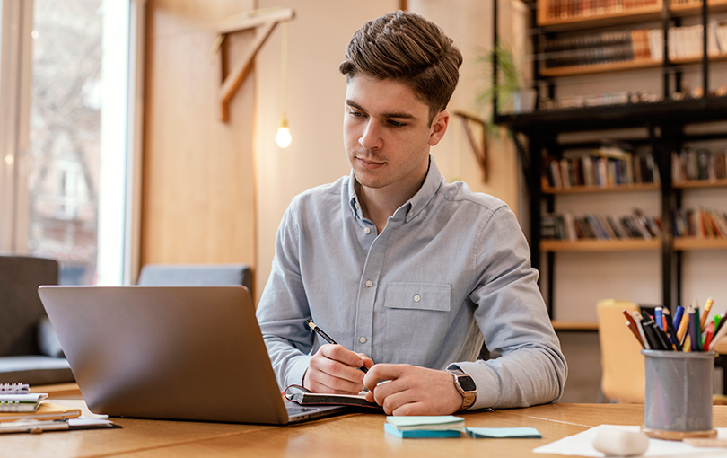 Confira 5 motivos para alugar um notebook para a sua empresa